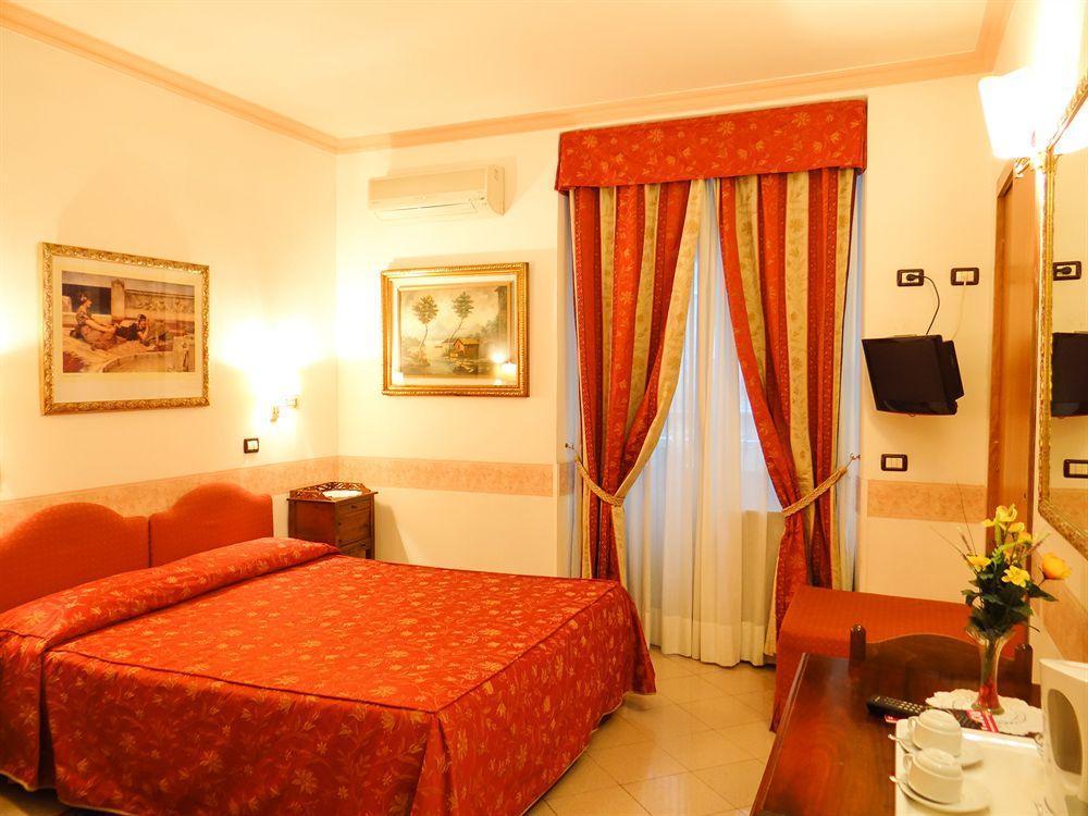 רומא Hotel Giuliana מראה חיצוני תמונה